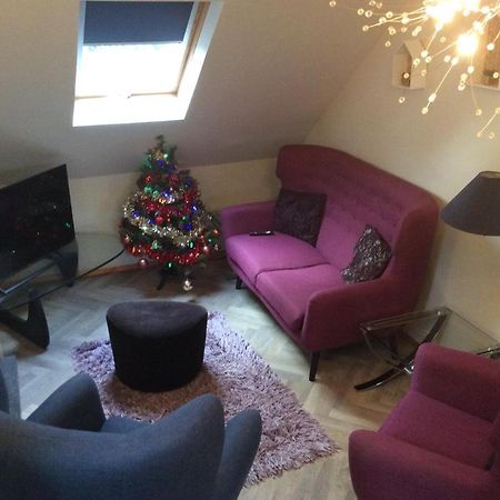 2 Bedroom Furnished Apartment In A Rural Position Стоун Экстерьер фото